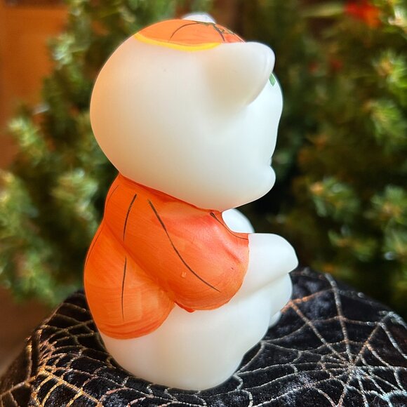 MINT Limited Edition Hand Painted Fenton Winking Halloween Bear in Pumpkin Costu - Picture 3 of 12